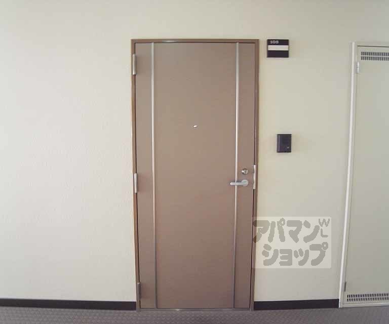 その他設備　玄関ドアです。