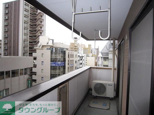 バルコニー　洗濯干し
