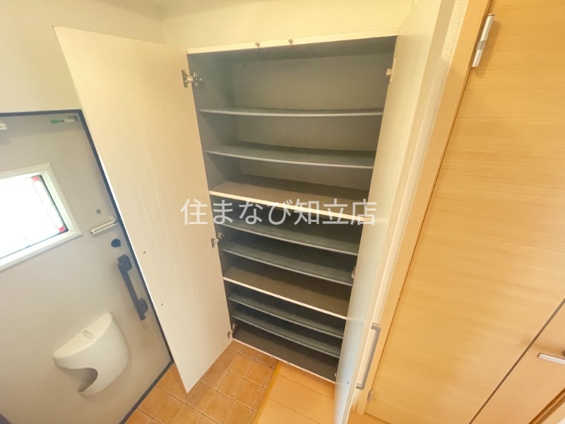 収納　反転同型タイプ