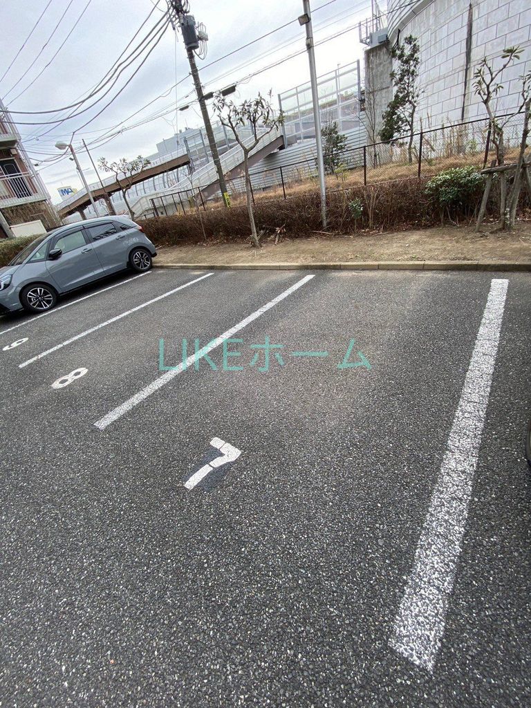 駐車場　駐車場