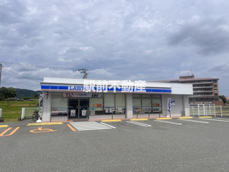 コンビニ　ローソン鳥栖インター（コンビニ）まで1000m
