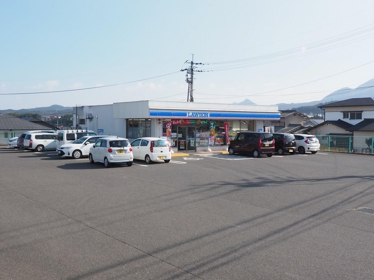 コンビニ　ローソン（コンビニ）まで450m