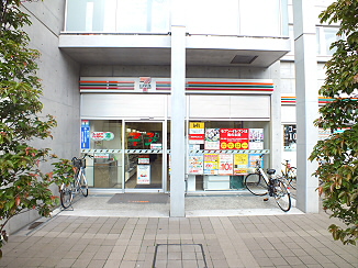 コンビニ　セブンイレブン（コンビニ）まで10m