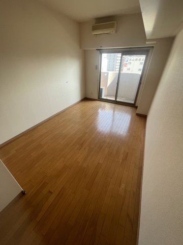 居室・リビング　※写真は同じマンションの違う部屋のものになります。