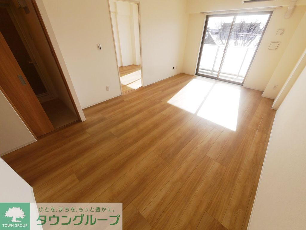 居室・リビング　★タウンハウジング鷺沼店まで→ＴＥＬ0448706656★