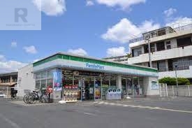 コンビニ　ファミリーマート 門真上島町店（コンビニ）まで266m