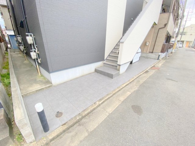 駐車場　敷地内には入居者専用の駐輪スペースもあります。