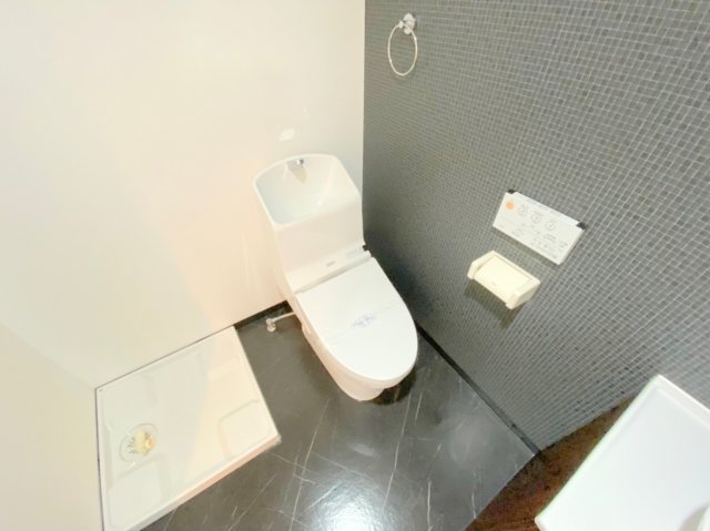 トイレ　綺麗なトイレにはウォシュレット標準装備です。