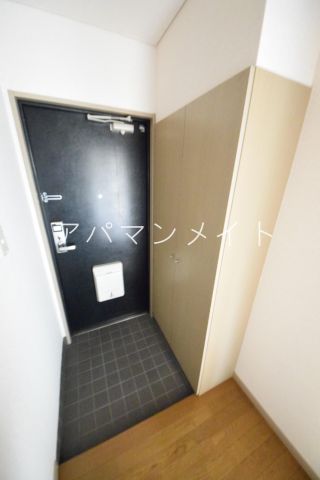玄関　収納もある玄関です
