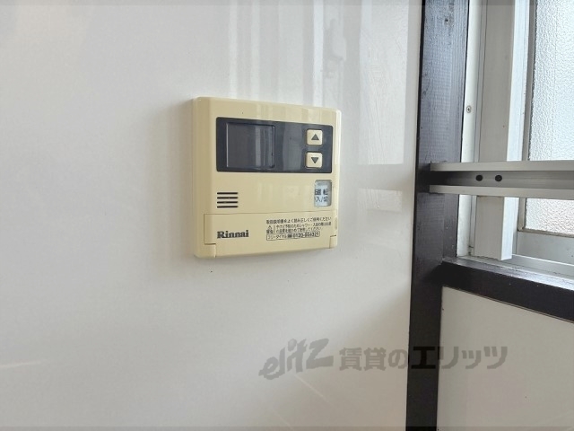 その他設備　給湯器リモコン