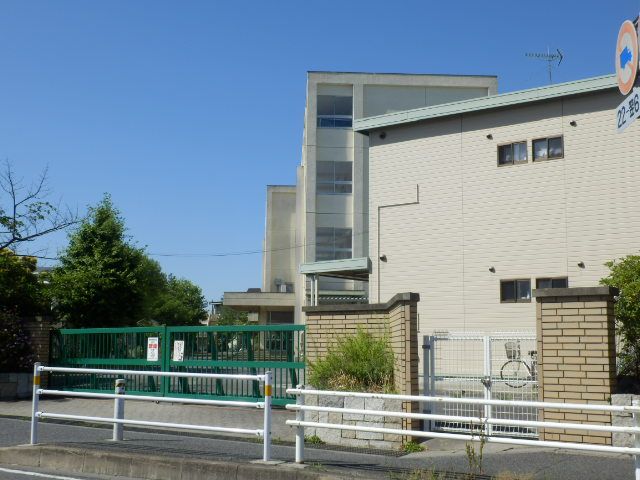 小学校　市川市立行徳小学校（小学校）まで426m
