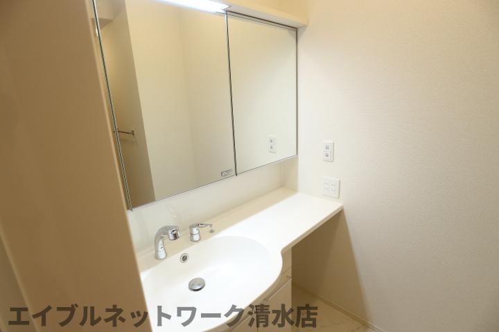 洗面設備　同物件同タイプ