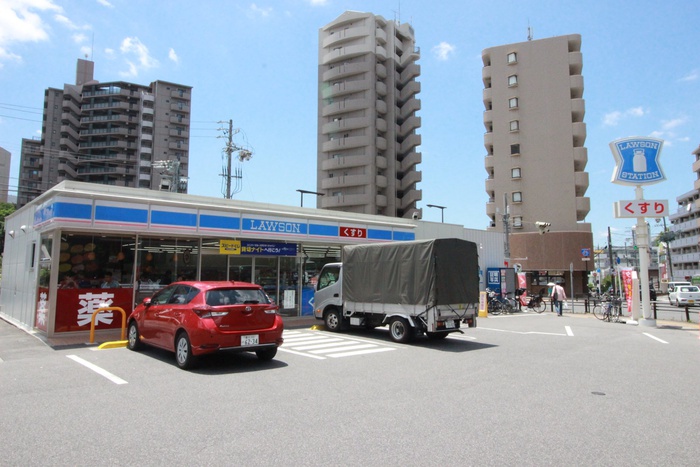 コンビニ　ローソン昭和山手通三丁目店（コンビニ）まで800m