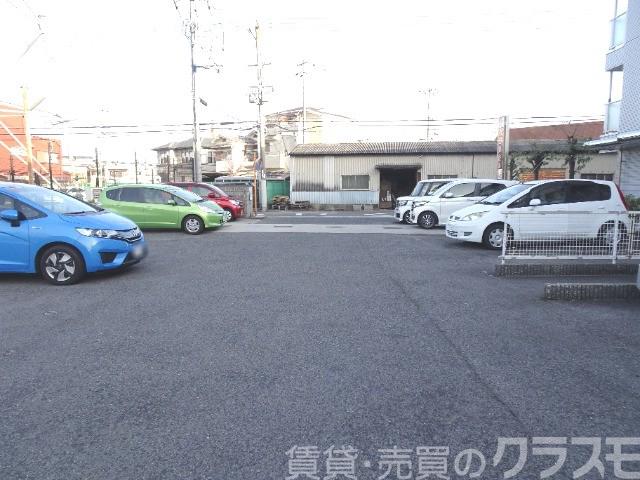 駐車場　敷地内駐車場