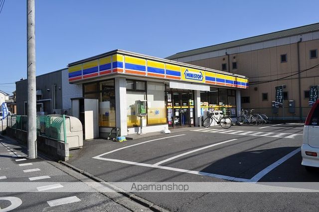 コンビニ　ミニストップ（コンビニ）まで672m
