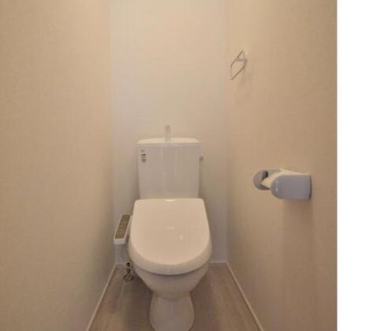 トイレ　落ち着いたトイレです