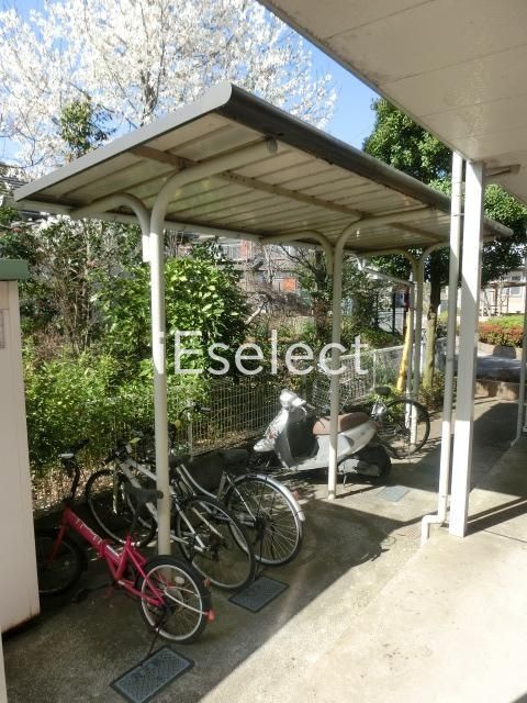 その他共有部分　屋根付き駐輪場