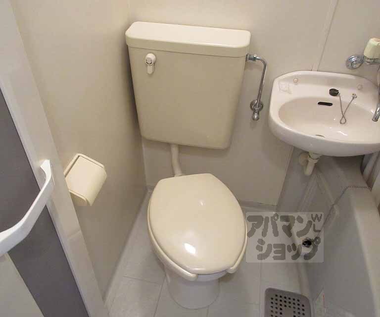 トイレ　掃除楽チンです