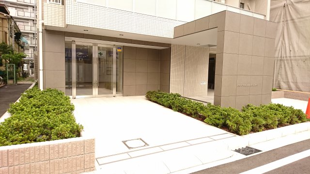 エントランス　GROWS横浜阪東橋