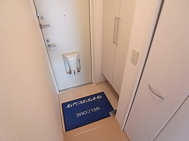 玄関　シューズボックスもございますので収納ばっちりです☆