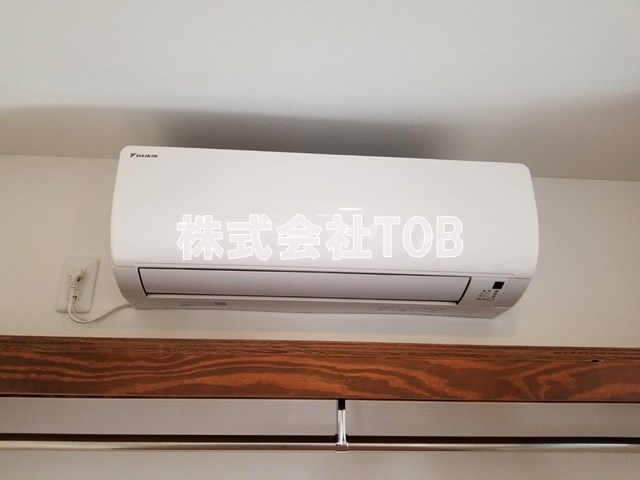 その他　エアコン付き