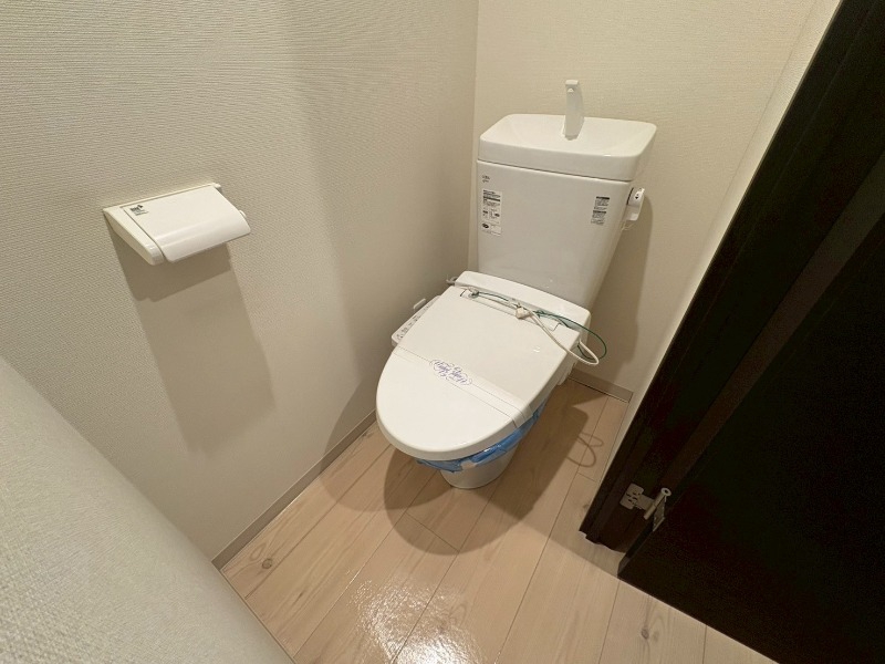 トイレ　シャワートイレになっているので快適です！