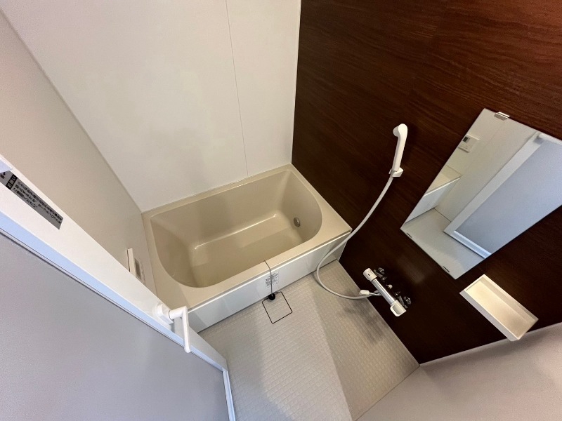 バス・シャワールーム　お風呂になります。一日の疲れを癒してくださいね。