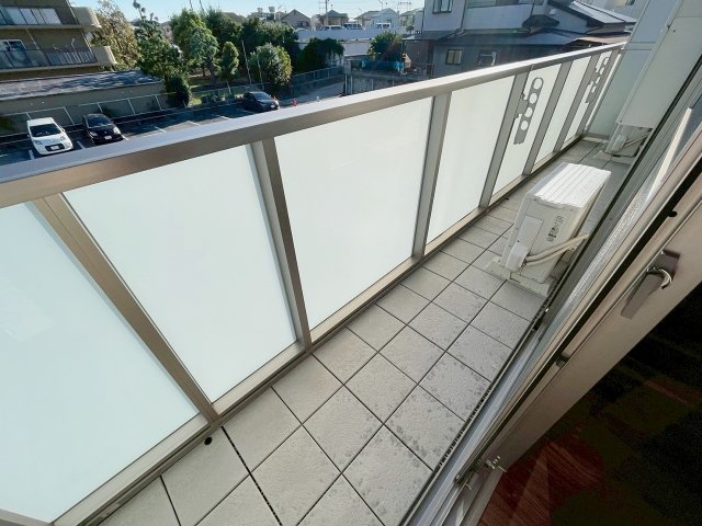 バルコニー　※同建物の類似写真となります。