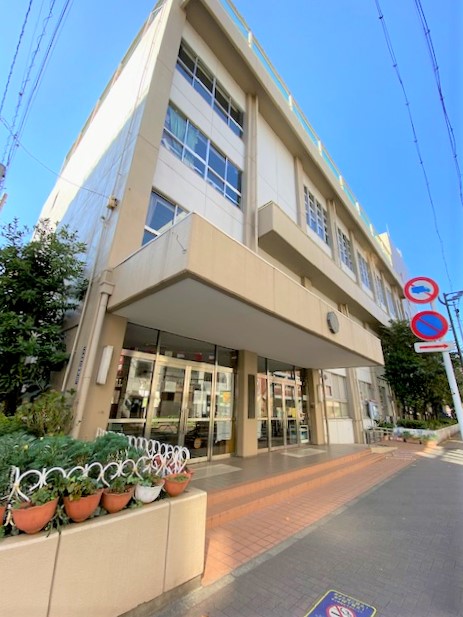 幼稚園・保育園　月島第一幼稚園（幼稚園・保育園）まで379m