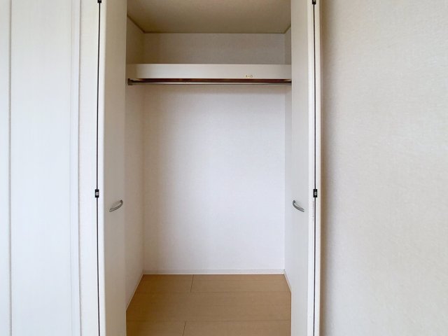 収納　掲載写真は同型モデルを掲載しており実際のお部屋と仕様等が異な