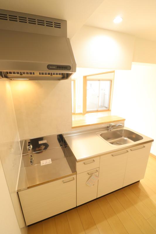キッチン　イメージ写真　実際のお部屋とは色や形が異なります。