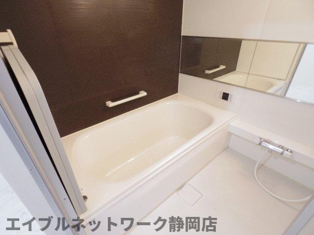 バス・シャワールーム　お風呂です