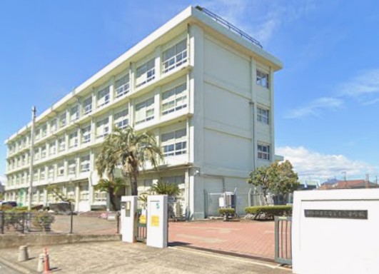 小学校　なでしこ小学校（小学校）まで120m