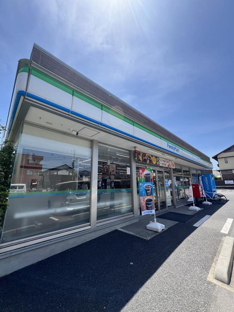 コンビニ　ファミリーマート南流山二丁目店（コンビニ）まで185m