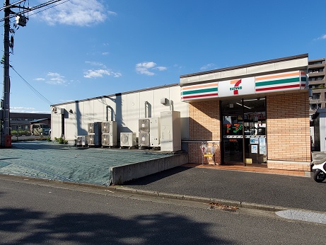 コンビニ　セブンイレブン横浜榎が丘店（コンビニ）まで617m