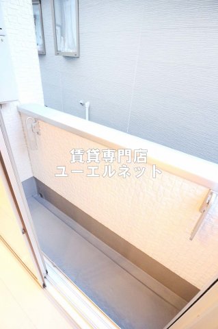 バルコニー　バルコニー付きで採光＆風通し良好！