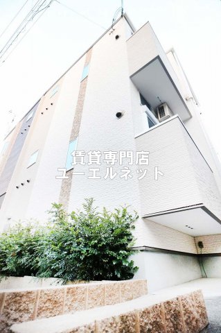 建物外観　シンプルで洗練されたデザインが毎日の暮らしに心地よさをプラス