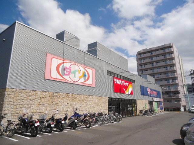 ホームセンター　ザ・ダイソークレッセ琴似店（ホームセンター）まで183m