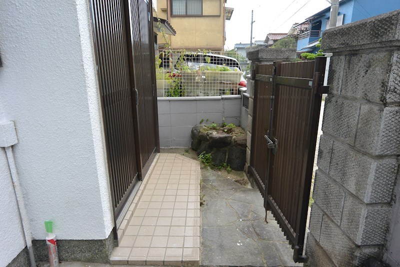 玄関　玄関先