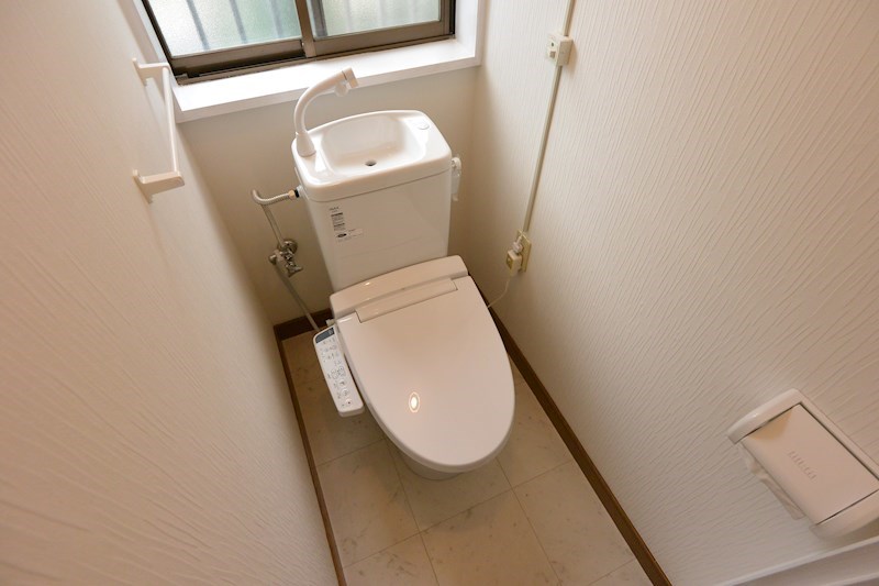 トイレ　トイレって何故か落ち着くスペースですね