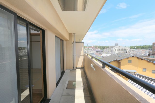 バルコニー　※同タイプの写真となり、実際のお部屋とは異なる場合があります