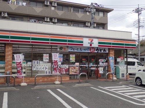 コンビニ　セブンイレブン大田区下丸子1丁目店（コンビニ）まで127m