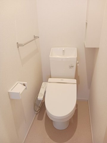 トイレ　トイレもきれいです