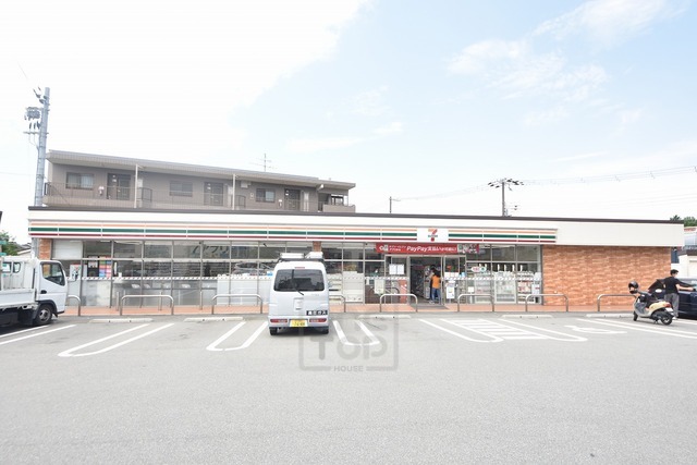 コンビニ　セブンイレブン　吹田関大前店（コンビニ）まで199m