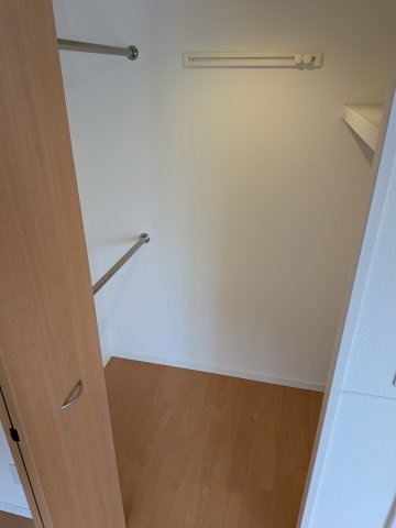 収納　お洋服もたくさんしまえます