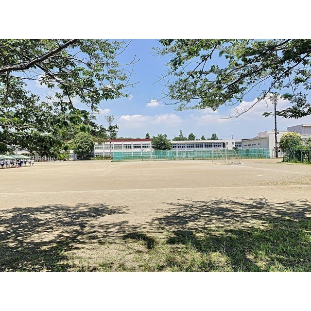 中学校　綾瀬市立　綾北中学校（中学校）まで1600m