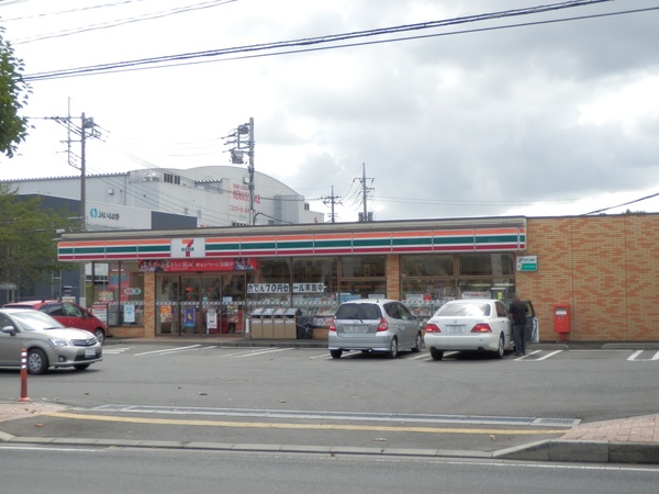 コンビニ　セブンイレブン大井市沢店（コンビニ）まで741m