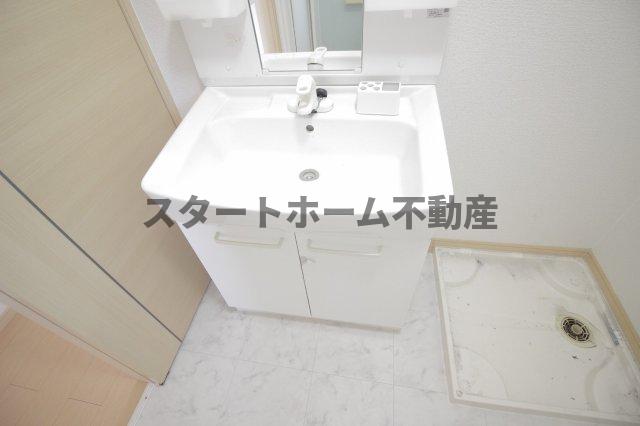 洗面設備　脱衣スペースもあります