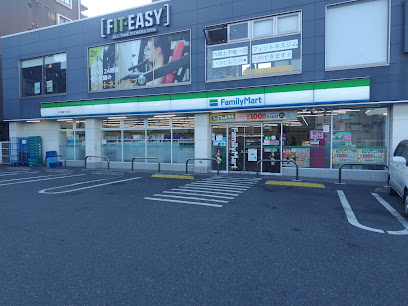 コンビニ　ファミリーマート 仲六郷第一京浜店（コンビニ）まで53m