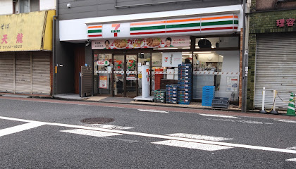 コンビニ　セブンイレブン 大田区六郷土手駅前店（コンビニ）まで188m